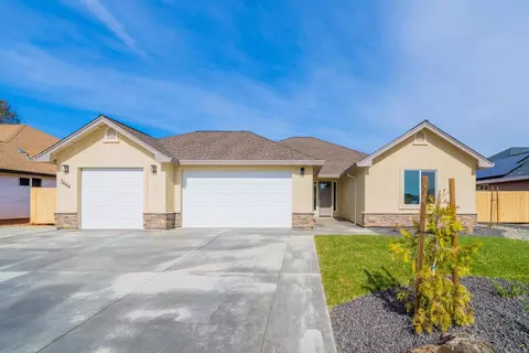 3664 Federer Pkwy, Redding, CA 96002