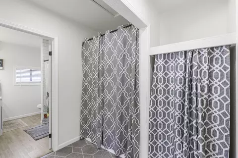 1216 Trinity St, Redding, CA 96001 photo 39