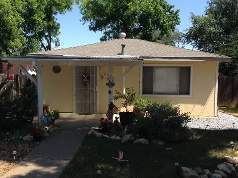 2941 Rockabye Ln, Redding, CA 96002