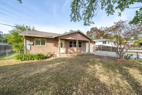 2750 Heather Ln, Redding, CA 96002 photo 4