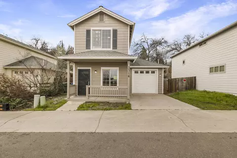 3316 West St, Redding, CA 96001 photo 2