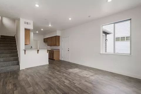3316 West St, Redding, CA 96001 photo 9