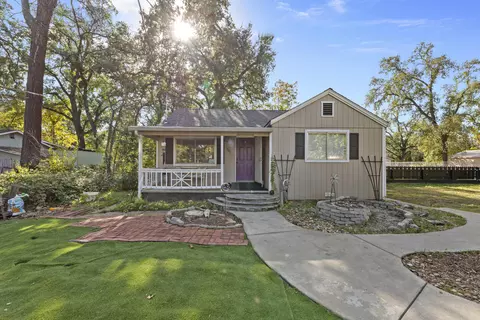 1981 Jewell Ln, Redding, CA 96001