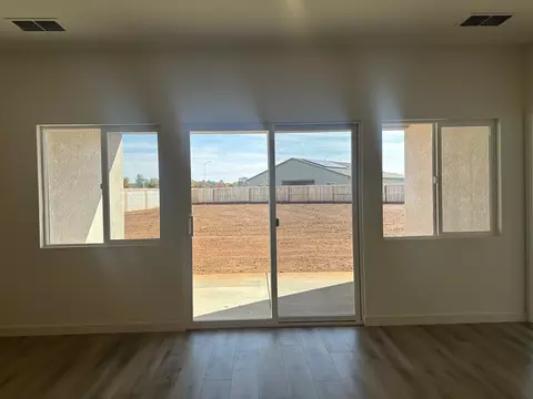 2567 Shumacher St, Redding, CA 96002 photo 9