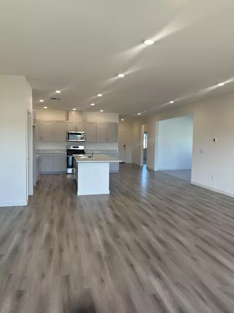 2567 Shumacher St, Redding, CA 96002 photo 5