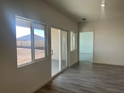 2567 Shumacher St, Redding, CA 96002 photo 8