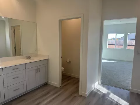 2567 Shumacher St, Redding, CA 96002 photo 11
