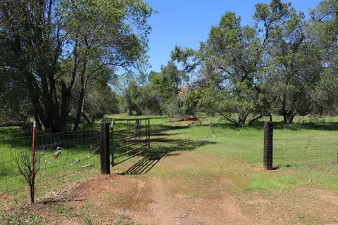 lot15 Oak St, Anderson, CA 96007