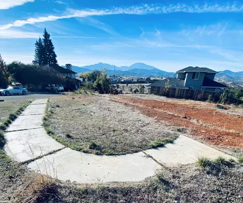 876 Sunkist, Redding, CA 96001 photo 8