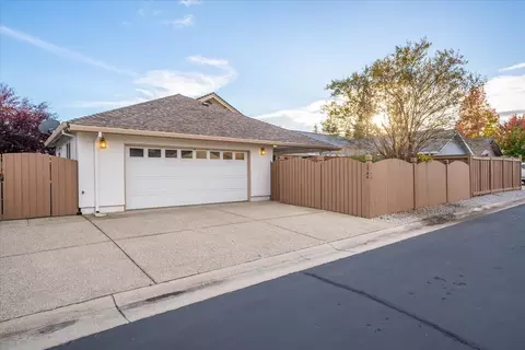 1746 Capistrano Walk, Redding, CA 96003 photo 47