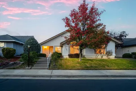 1746 Capistrano Walk, Redding, CA 96003 photo 3