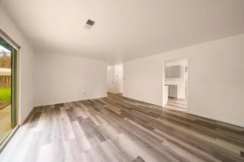 230 San Joaquin Dr, Red Bluff, CA 96080 photo 5
