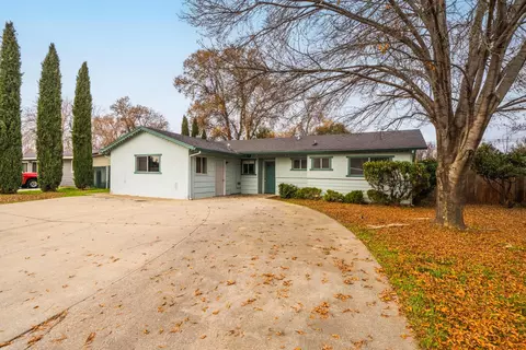 230 San Joaquin Dr, Red Bluff, CA 96080