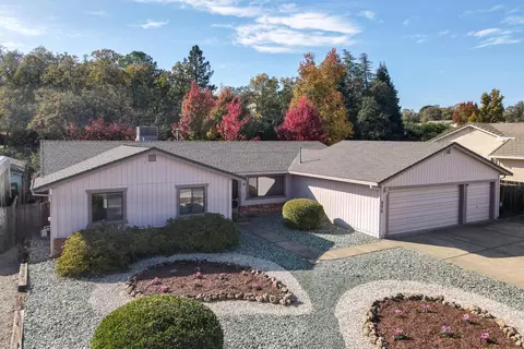 575 Country Oak, Redding, CA 96003