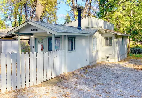 21401 Chamberlain St, Lakehead, CA 96051