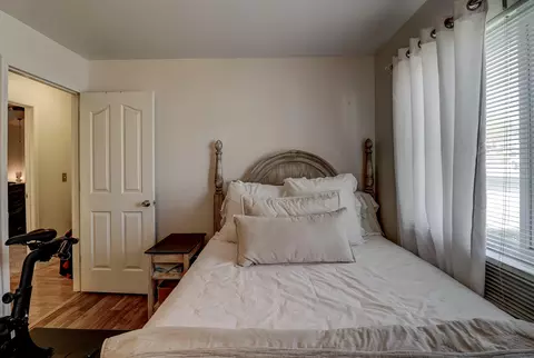 Bedroom - 435 Springer Dr, Redding, CA 96003 photo 4 of 4