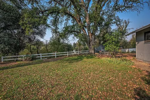 Exterior - 20651 Old 44 Dr, Redding, CA 96003 photo 22 of 32