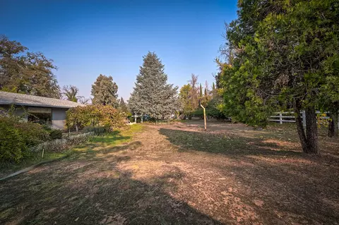 Exterior - 20651 Old 44 Dr, Redding, CA 96003 photo 17 of 32