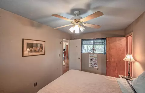 Bedroom - 20651 Old 44 Dr, Redding, CA 96003 photo 4 of 8