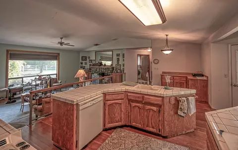 Kitchen - 20651 Old 44 Dr, Redding, CA 96003 photo 2 of 3