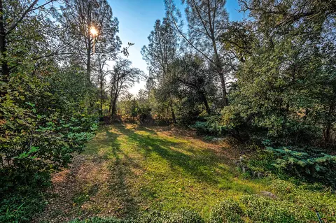 Exterior - 20651 Old 44 Dr, Redding, CA 96003 photo 8 of 32