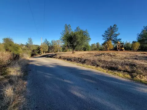 17547 Cimmeron Trl, Anderson, CA 96007 photo 4