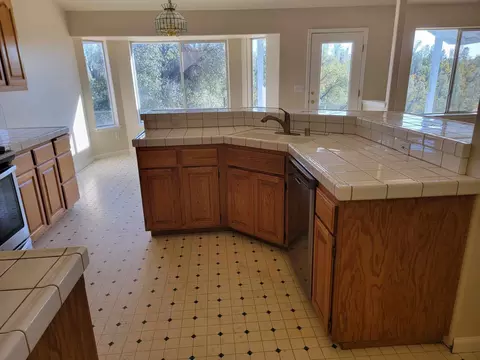 17547 Cimmeron Trl, Anderson, CA 96007 photo 8