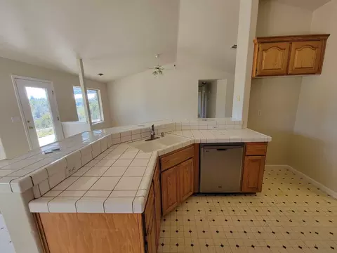 17547 Cimmeron Trl, Anderson, CA 96007 photo 7
