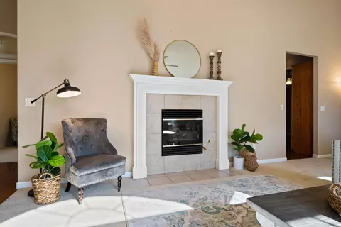 3964 Teton Dr, Redding, CA 96001 photo 4
