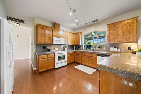 3964 Teton Dr, Redding, CA 96001 photo 8