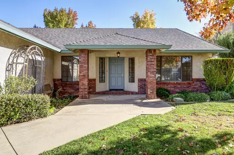 2749 Crystal Tree Dr, Redding, CA 96001 photo 2