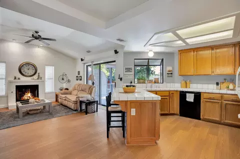 2825 Howard Dr, Redding, CA 96001 photo 7