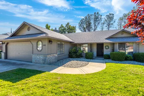 2825 Howard Dr, Redding, CA 96001