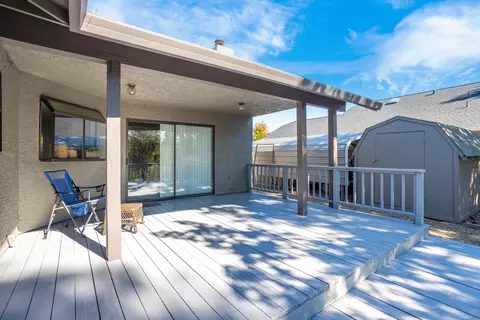 2825 Howard Dr, Redding, CA 96001 photo 16