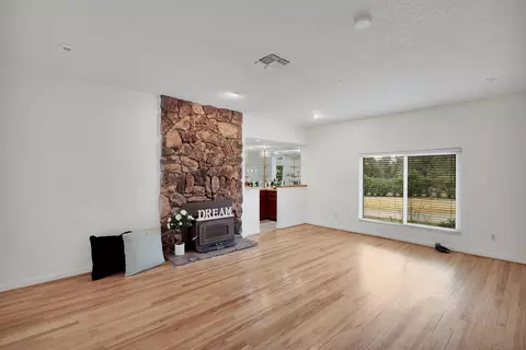 Living - 13144 Bear Mountain Rd, Redding, CA 96003 photo 3 of 3