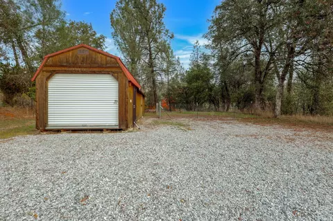 Exterior - 13144 Bear Mountain Rd, Redding, CA 96003 photo 18 of 22