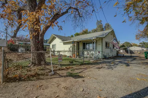 1660 Veterans Ln, Anderson, CA 96007