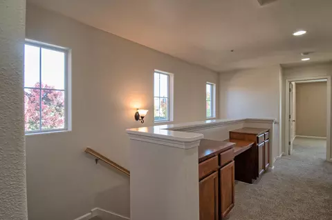 2063 Vienna Way, Redding, CA 96003 photo 13