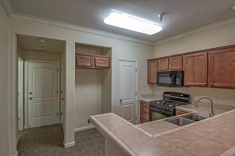 2063 Vienna Way, Redding, CA 96003 photo 8
