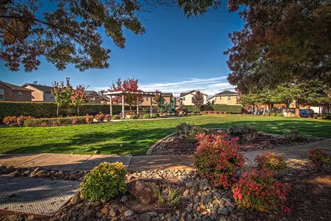 2063 Vienna Way, Redding, CA 96003 photo 33