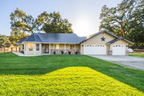 14305 Kawil Ln, Red Bluff, CA 96080