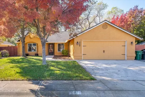 7704 Pit Rd, Redding, CA 96001