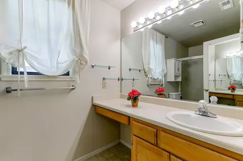 565 Monet, Redding, CA 96001 photo 27