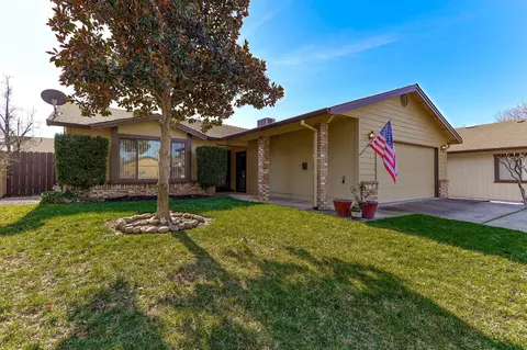 565 Monet, Redding, CA 96001 photo 7