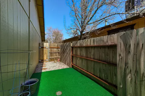 565 Monet, Redding, CA 96001 photo 32