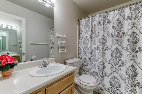 565 Monet, Redding, CA 96001 photo 22