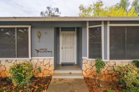 Exterior - 7511 Amigo Way, Redding, CA 96002 photo 6 of 19