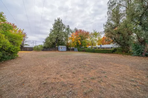 Exterior - 7511 Amigo Way, Redding, CA 96002 photo 17 of 19