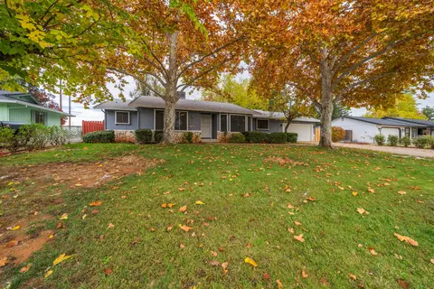 Exterior - 7511 Amigo Way, Redding, CA 96002 photo 4 of 19