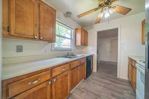 4605 Harrison Ave, Redding, CA 96001 photo 14